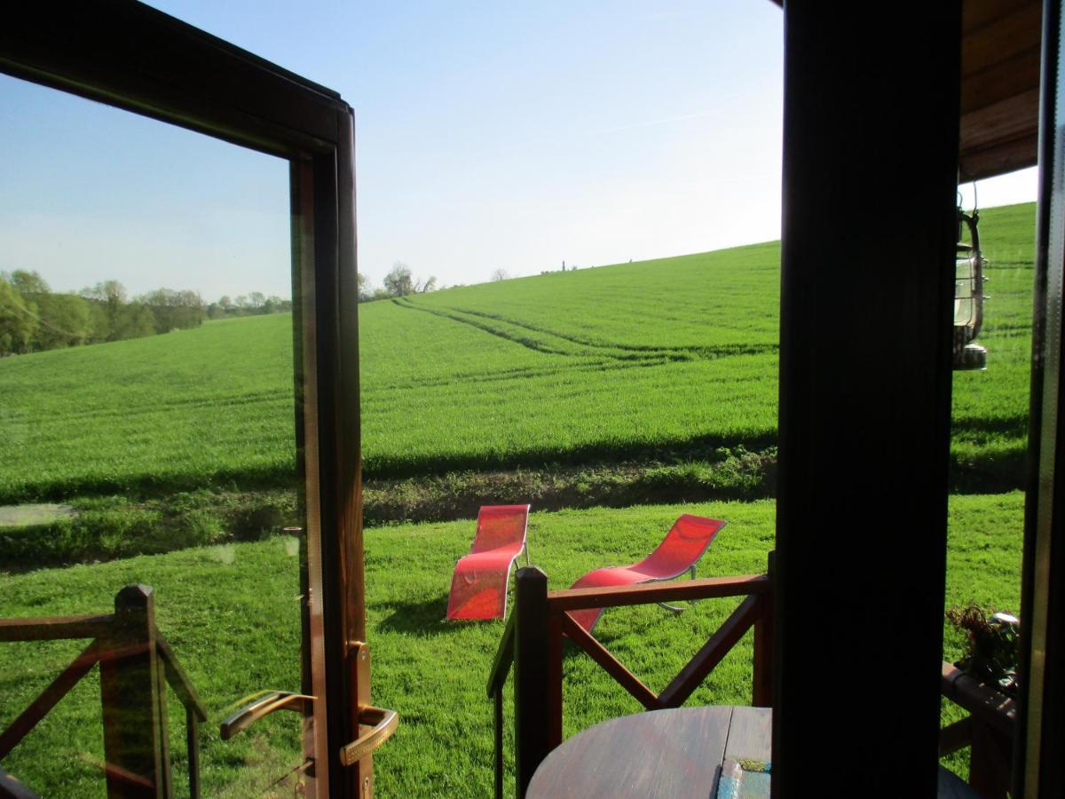 Roulotte Panoramique Du Moulin Bed & Breakfast Châtillon-sur-Marne Dış mekan fotoğraf